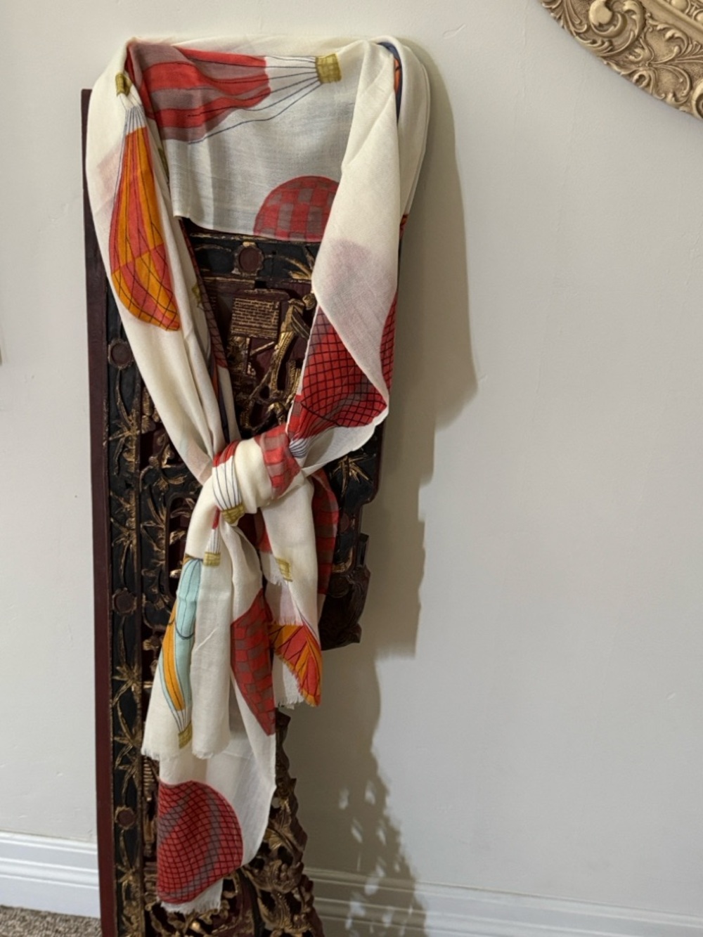 Julie,Vos a lightweight scarf/wrap vibrant pattern of hot air balloons